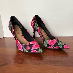 Christian Siriano For Payless
Black and Pink Floral
Women Size 8.5